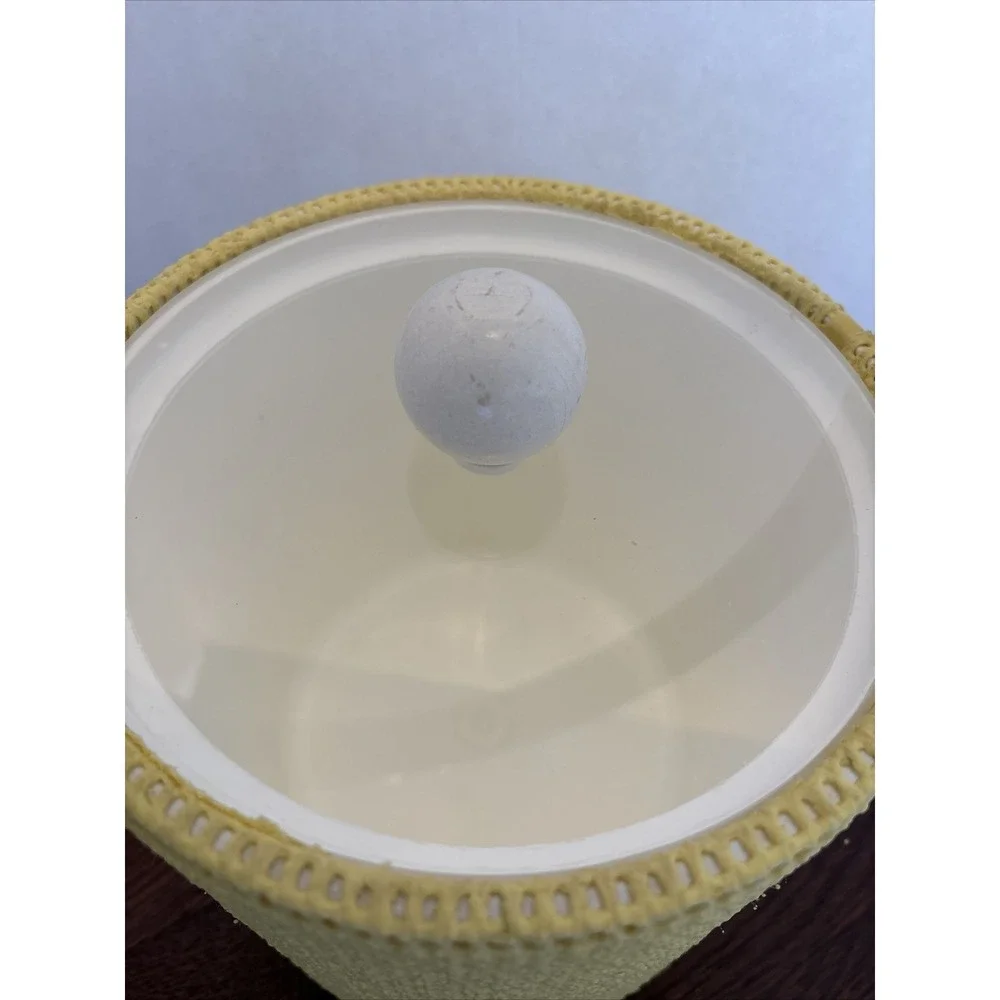 Vintage Elegance By Kraftware Retro Ice Bucket Fishnet Yellow Textured & White